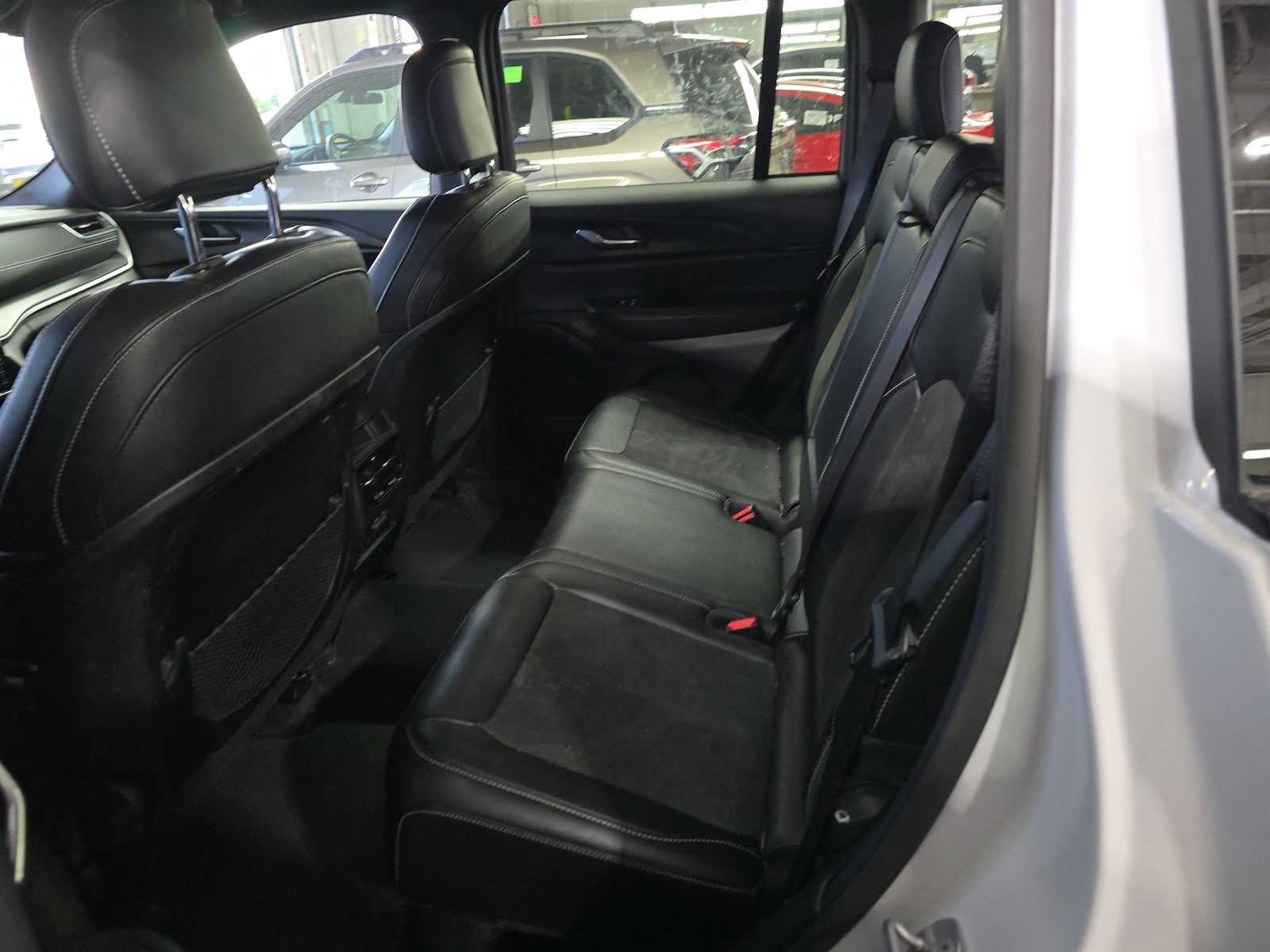 2024 Jeep Grand Cherokee Altitude AWD