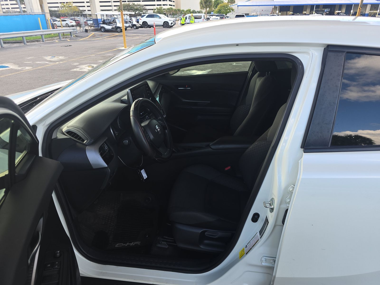 2020 Toyota C-HR LE FWD