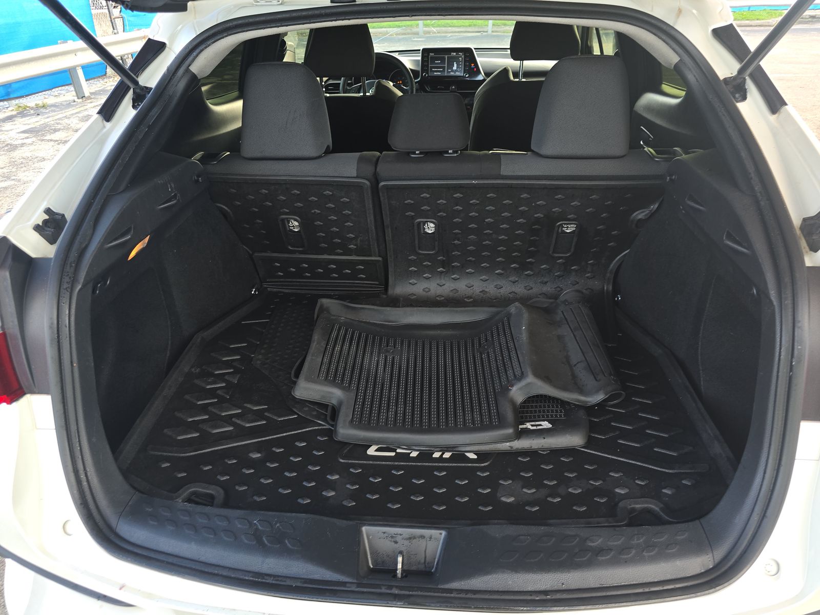 2020 Toyota C-HR LE FWD