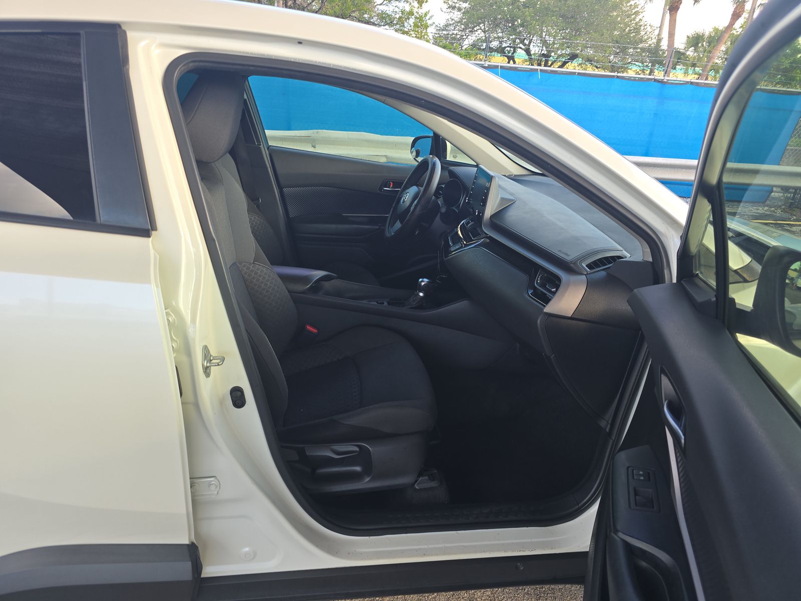 2020 Toyota C-HR LE FWD