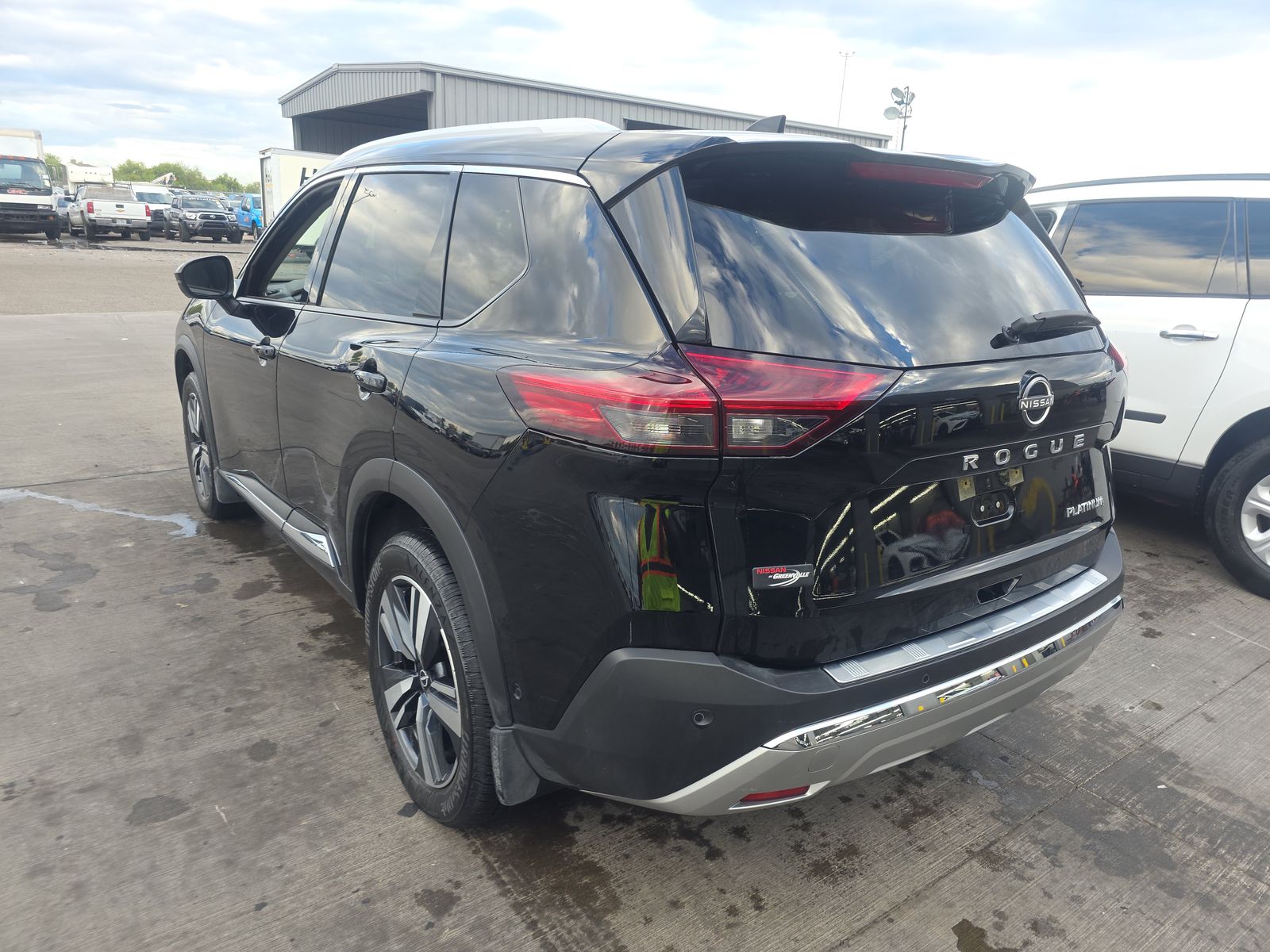 2023 Nissan Rogue Platinum FWD