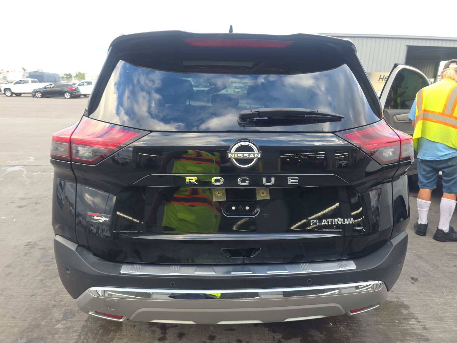 2023 Nissan Rogue Platinum FWD