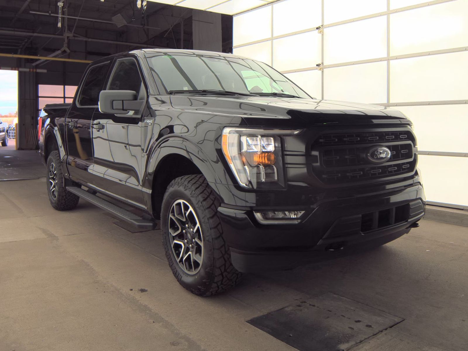 2023 Ford F-150 XLT AWD