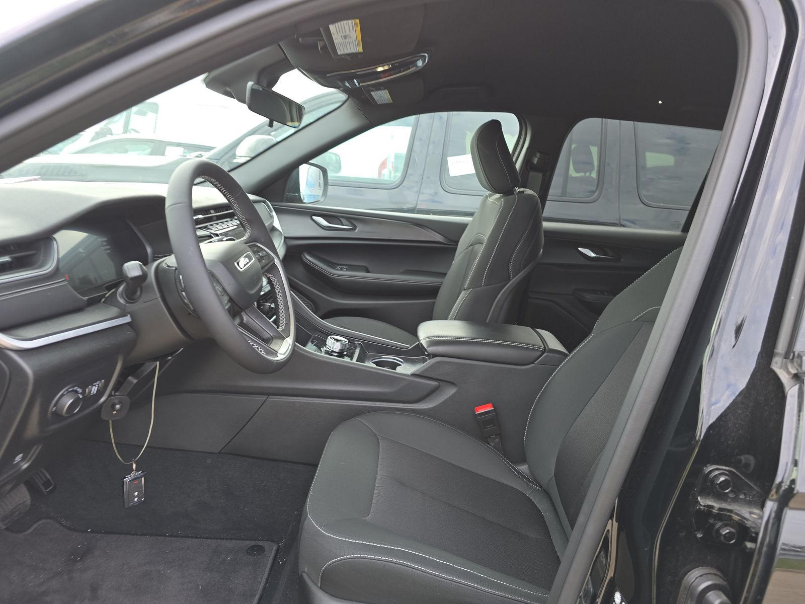 2025 Jeep Grand Cherokee Laredo AWD