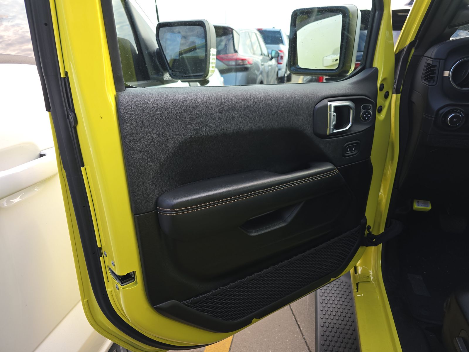 2024 Jeep Wrangler Sahara AWD