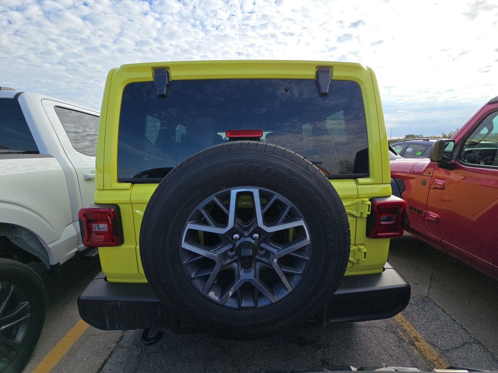 2024 Jeep Wrangler Sahara AWD