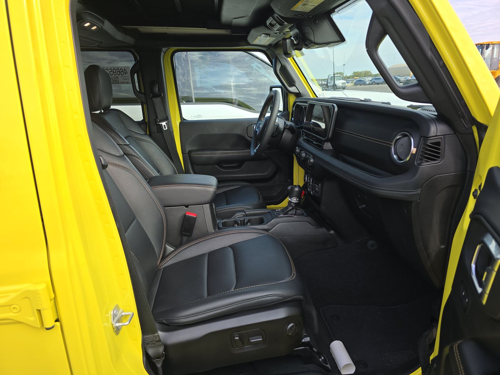 2024 Jeep Wrangler Sahara AWD