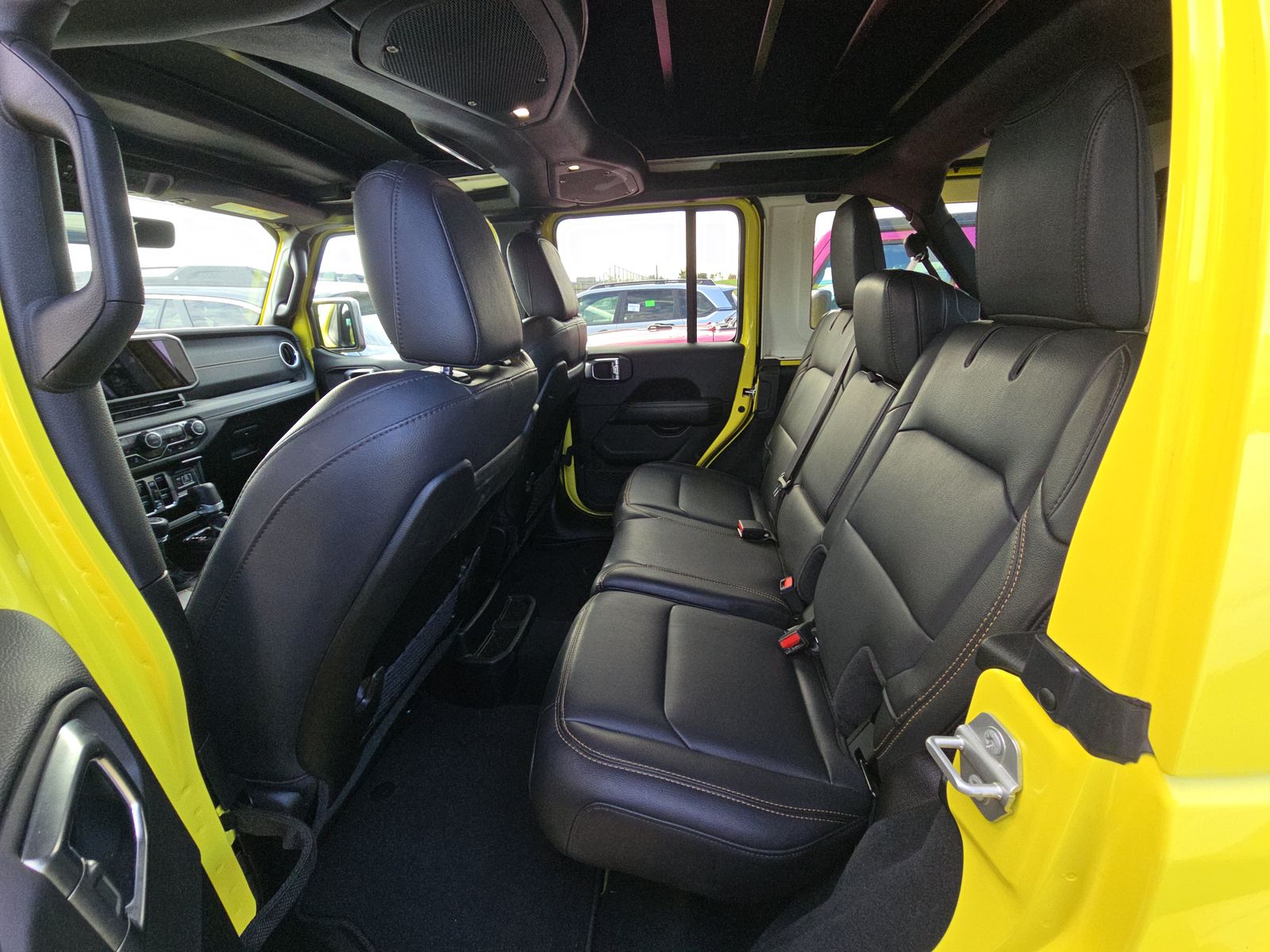 2024 Jeep Wrangler Sahara AWD