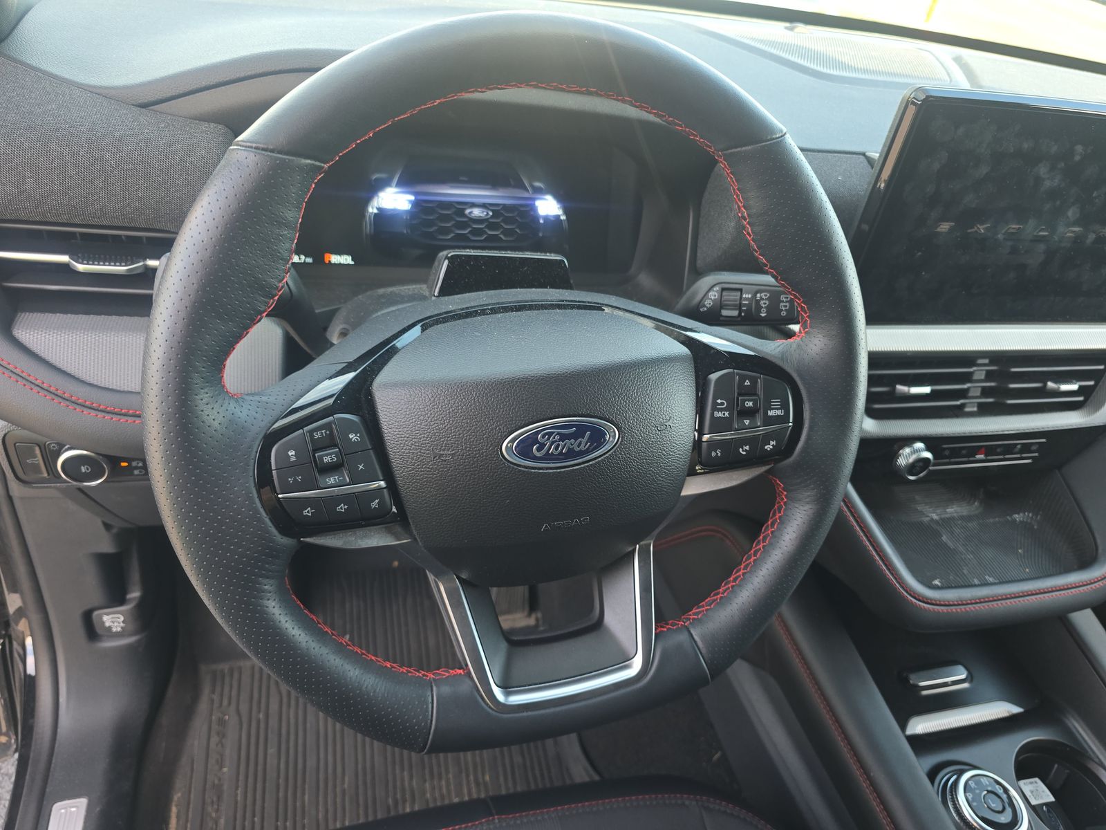 2025 Ford Explorer ST-Line AWD