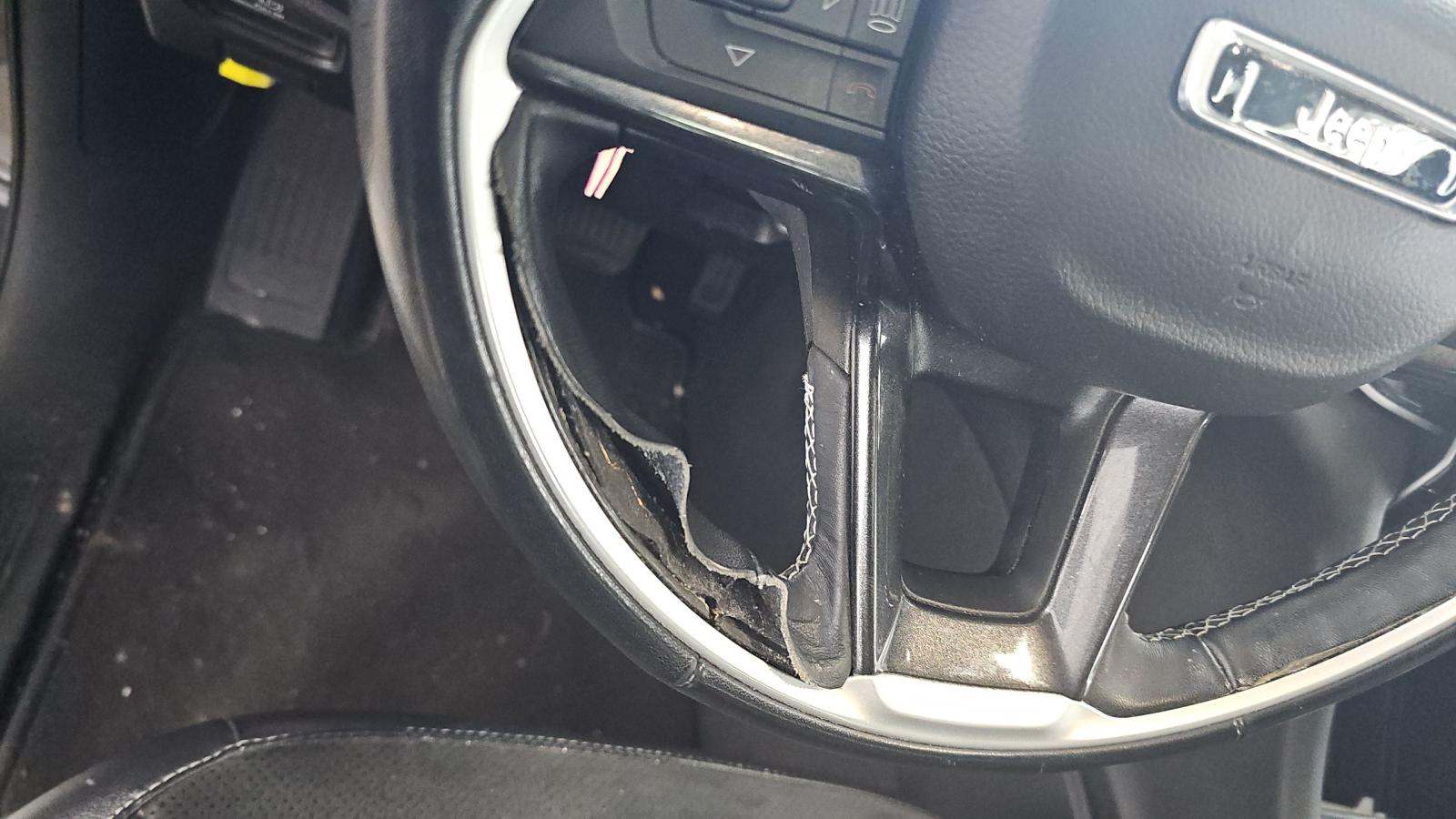 2022 Jeep Grand Cherokee Altitude AWD