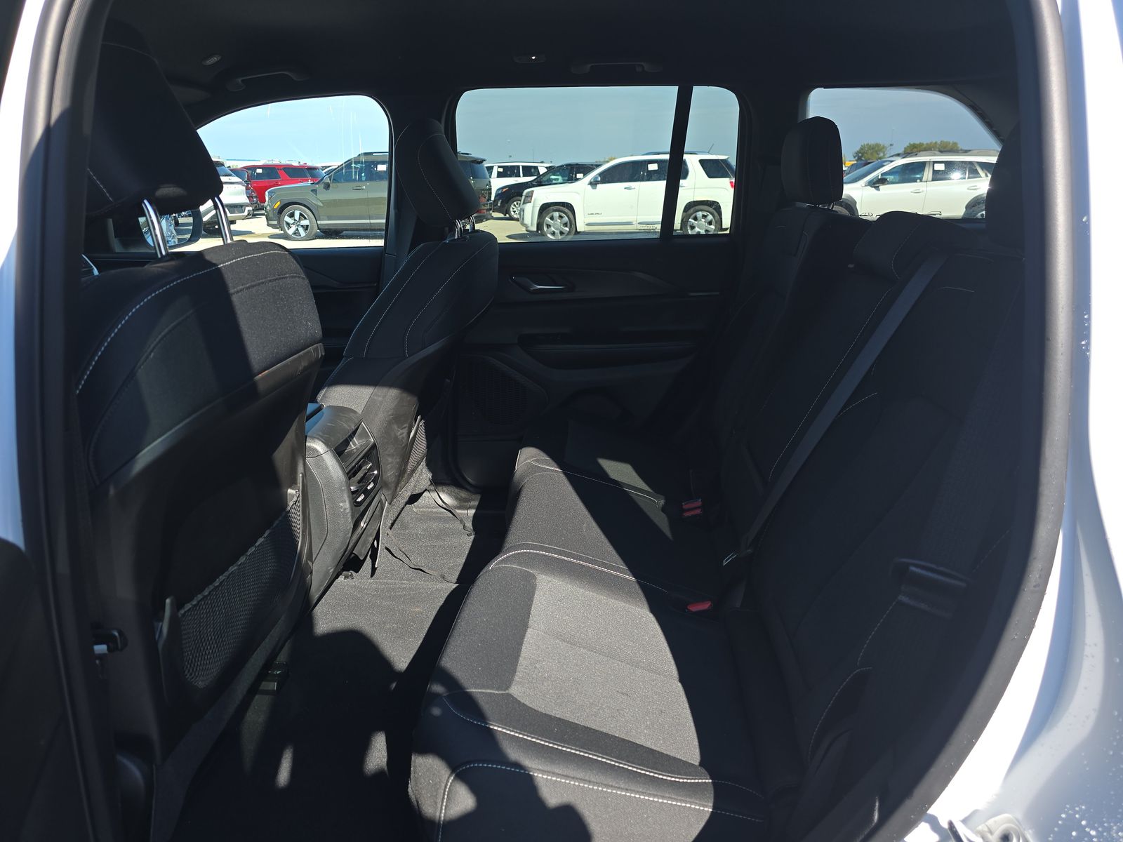 2024 Jeep Grand Cherokee Laredo AWD