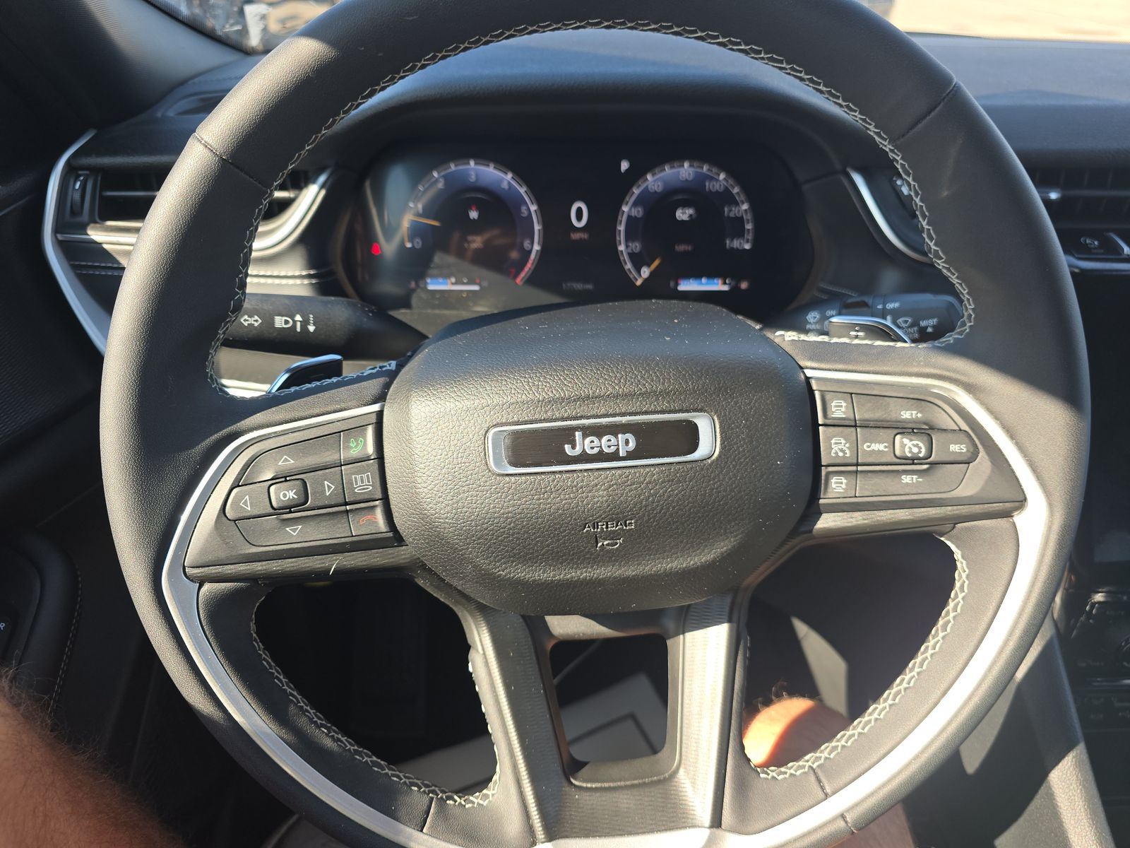 2024 Jeep Grand Cherokee Laredo AWD