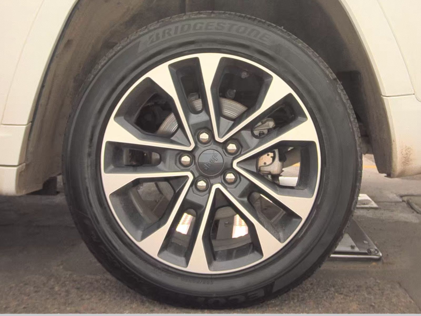 2023 Jeep Grand Cherokee Overland AWD