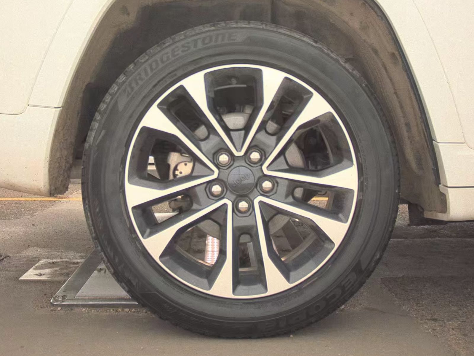 2023 Jeep Grand Cherokee Overland AWD