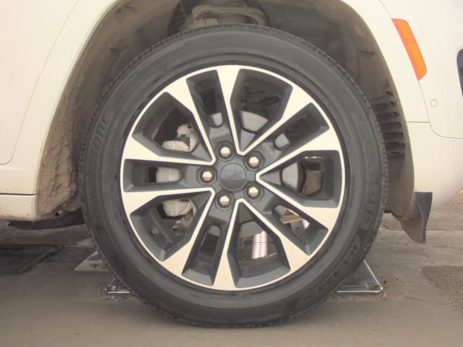 2023 Jeep Grand Cherokee Overland AWD