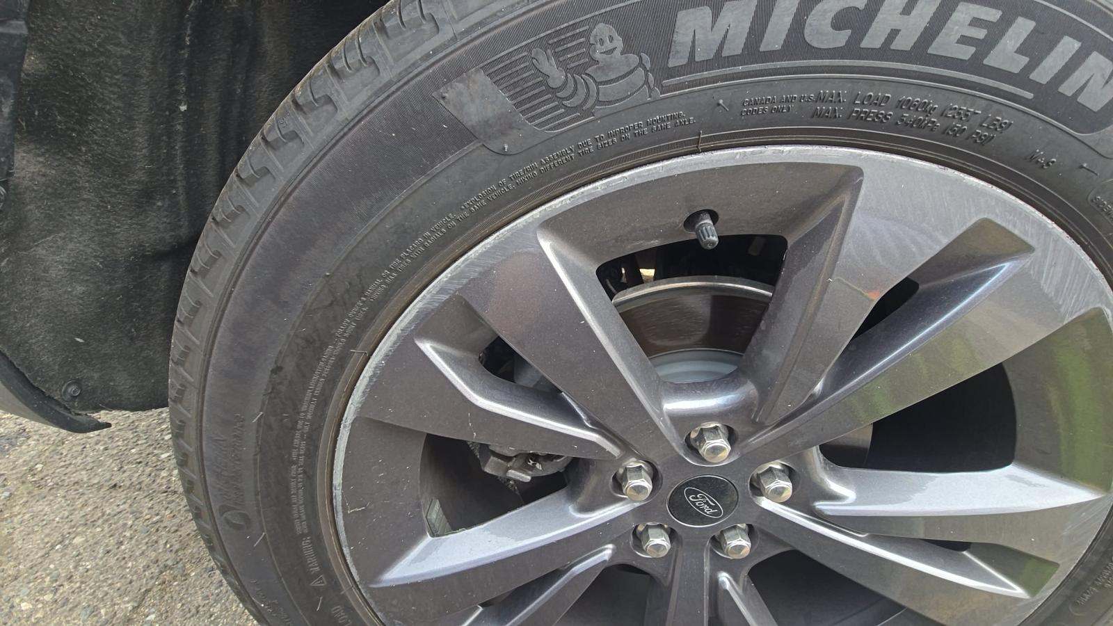 2023 Ford Explorer XLT AWD