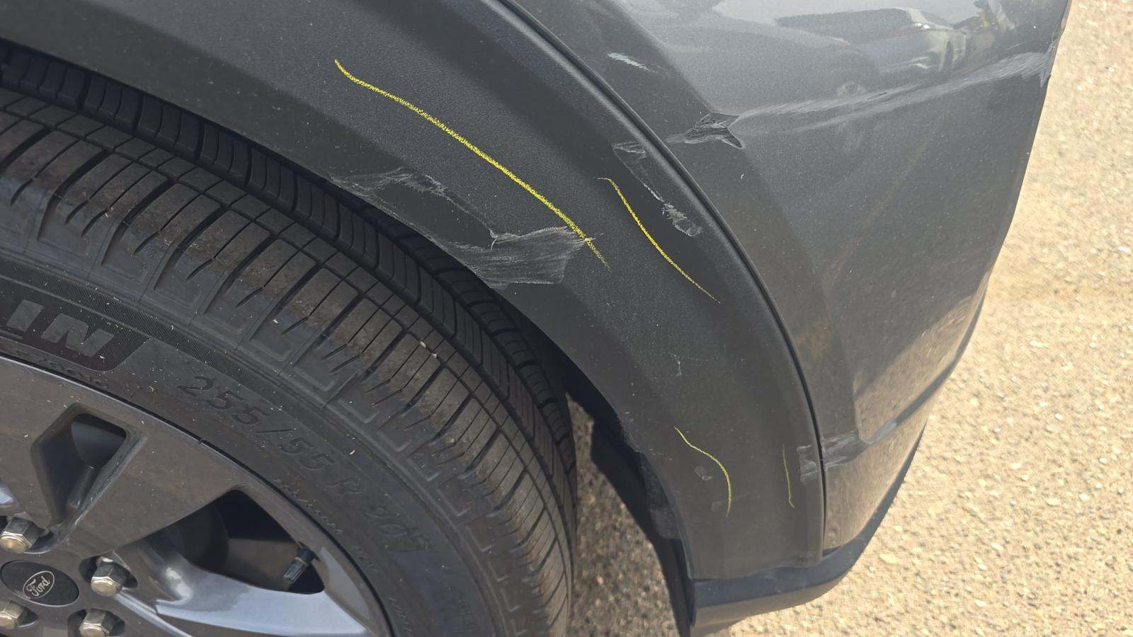 2023 Ford Explorer XLT AWD