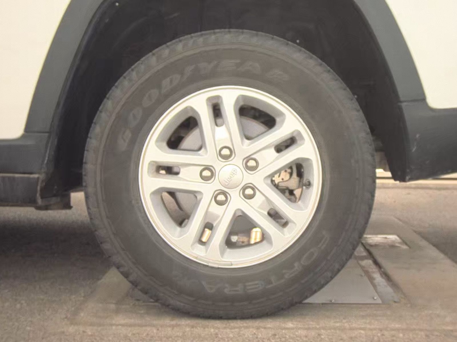 2024 Jeep Grand Cherokee Laredo AWD