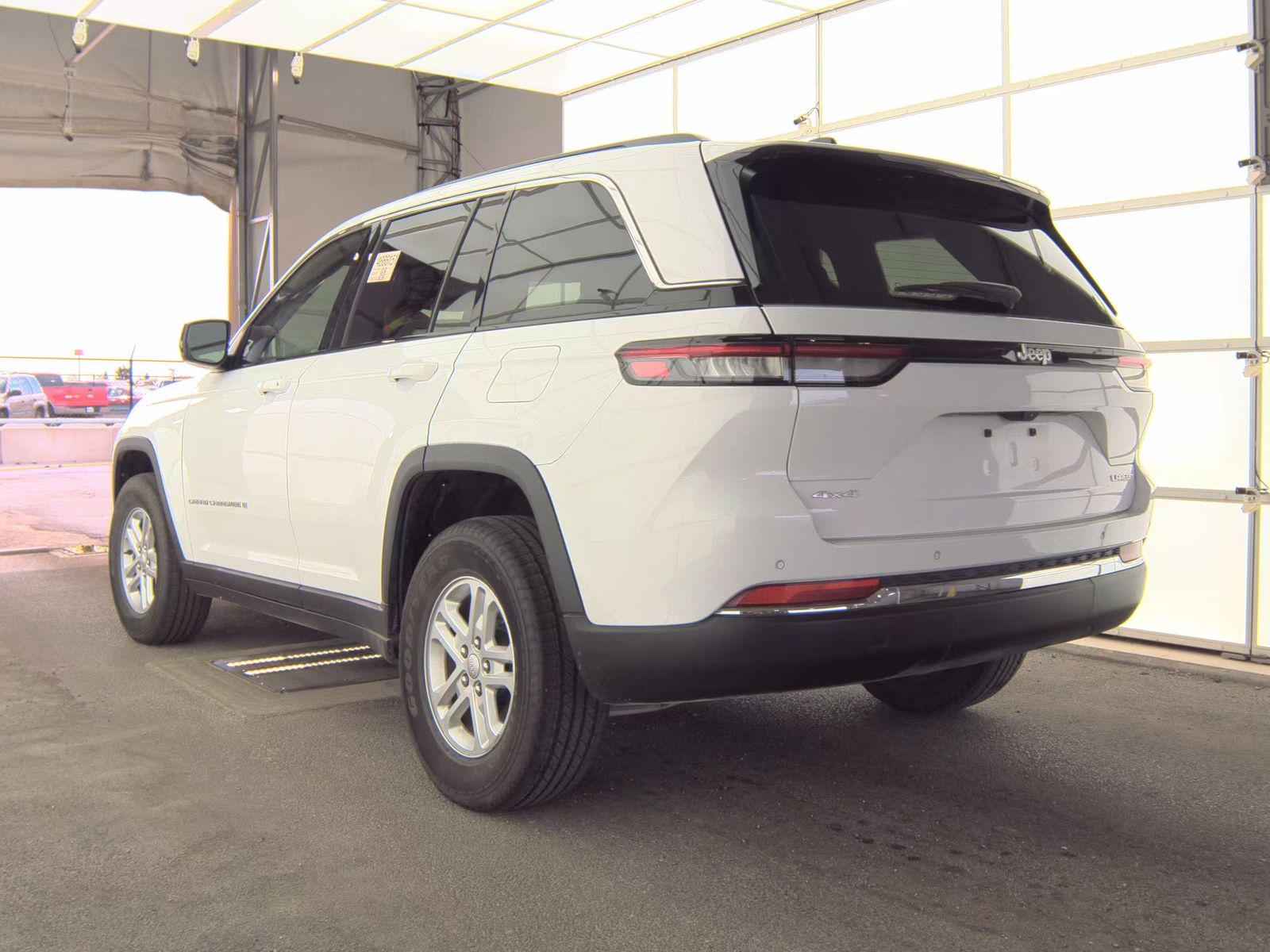 2024 Jeep Grand Cherokee Laredo AWD