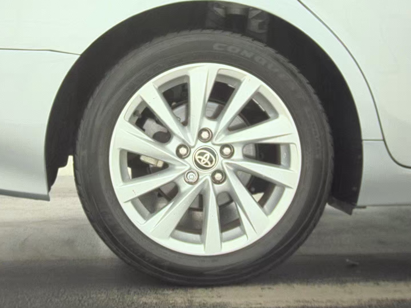 2024 Toyota Camry LE FWD