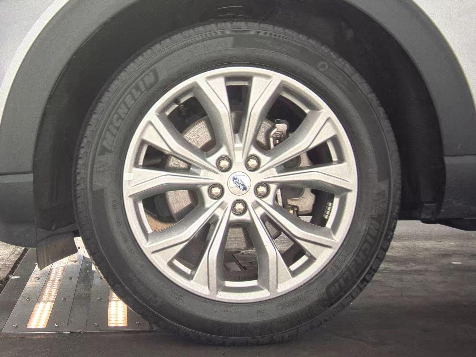 2023 Ford Explorer Limited AWD