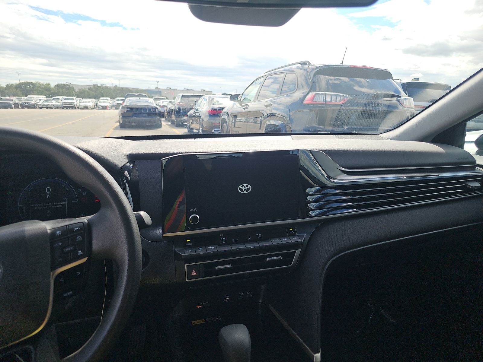 2025 Toyota Camry LE FWD