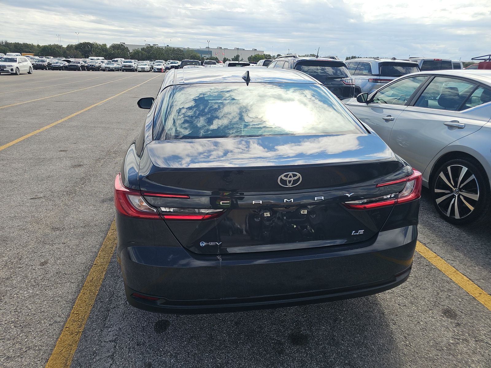 2025 Toyota Camry LE FWD