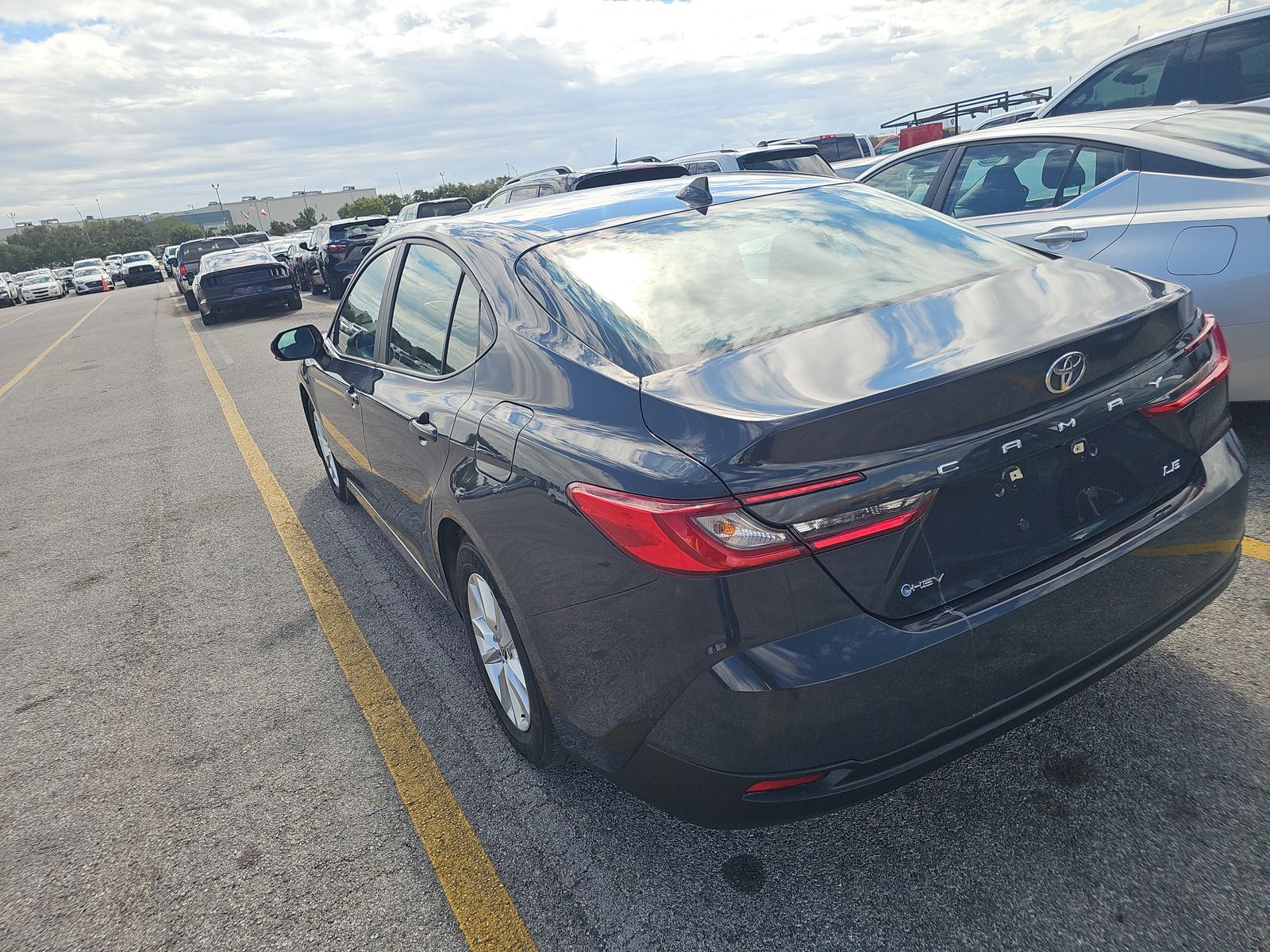 2025 Toyota Camry LE FWD