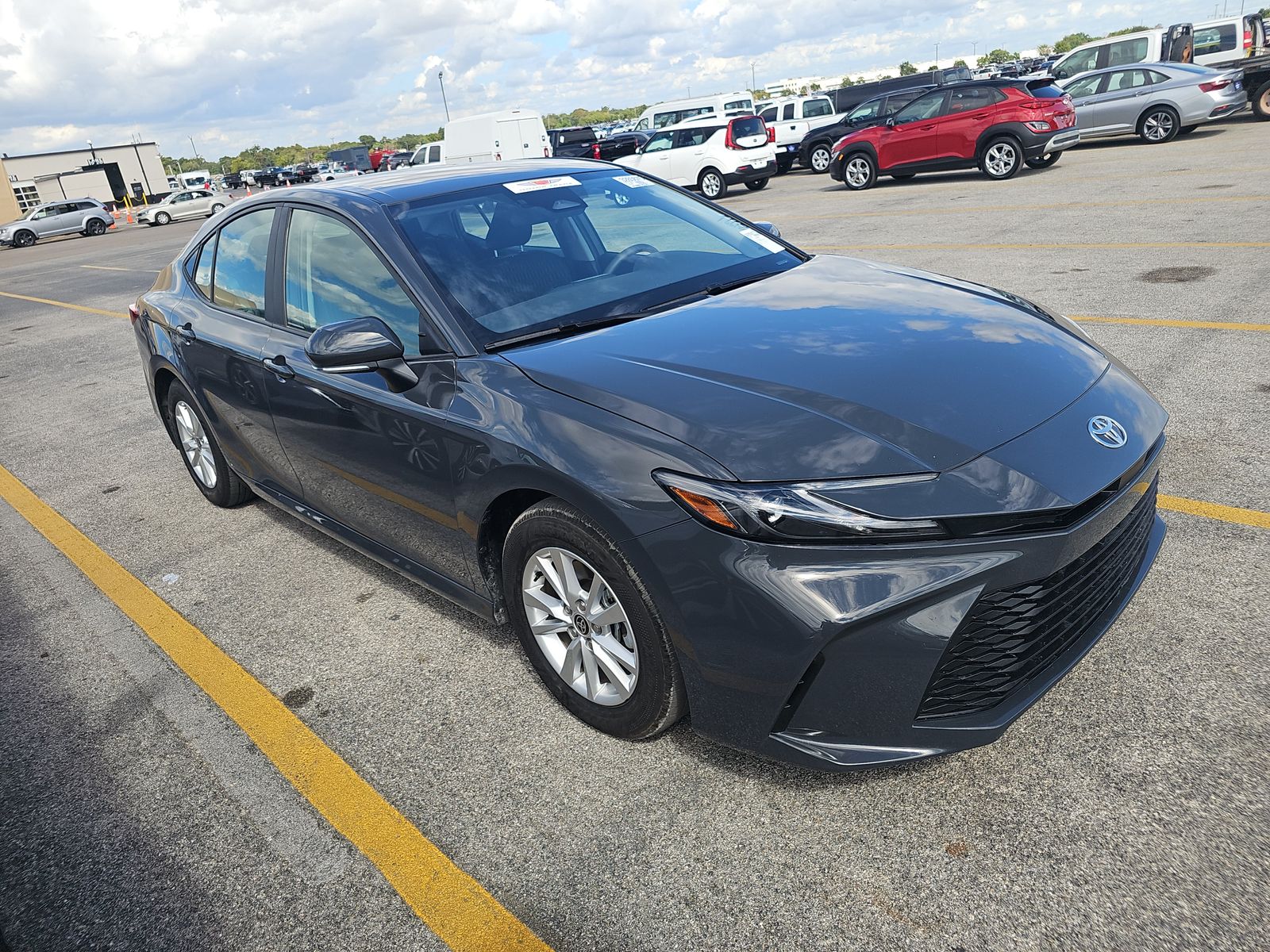 2025 Toyota Camry LE FWD
