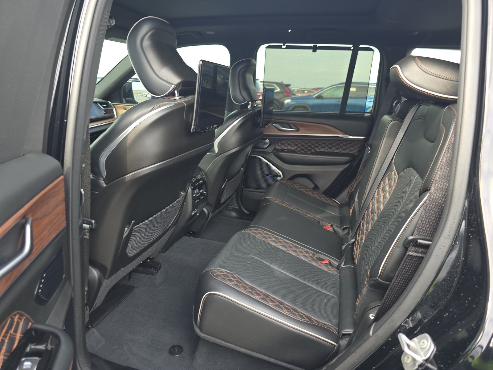 2023 Jeep Grand Cherokee Summit AWD