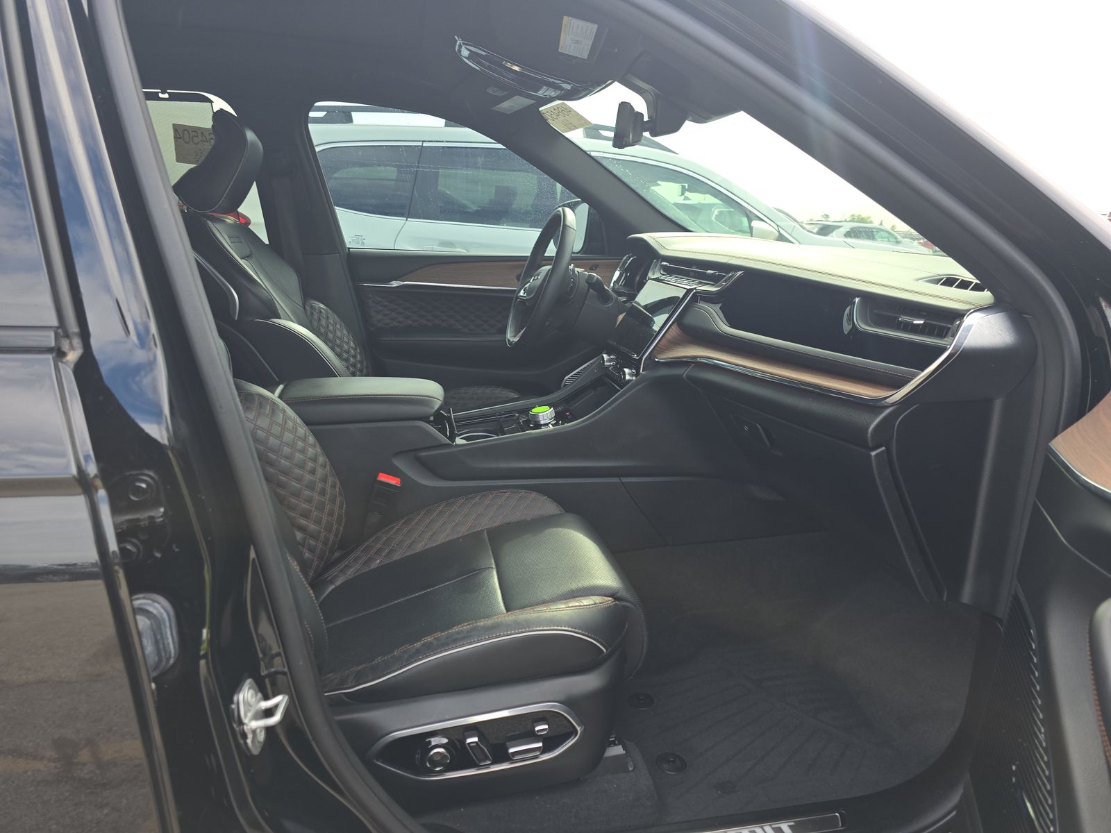 2023 Jeep Grand Cherokee Summit AWD