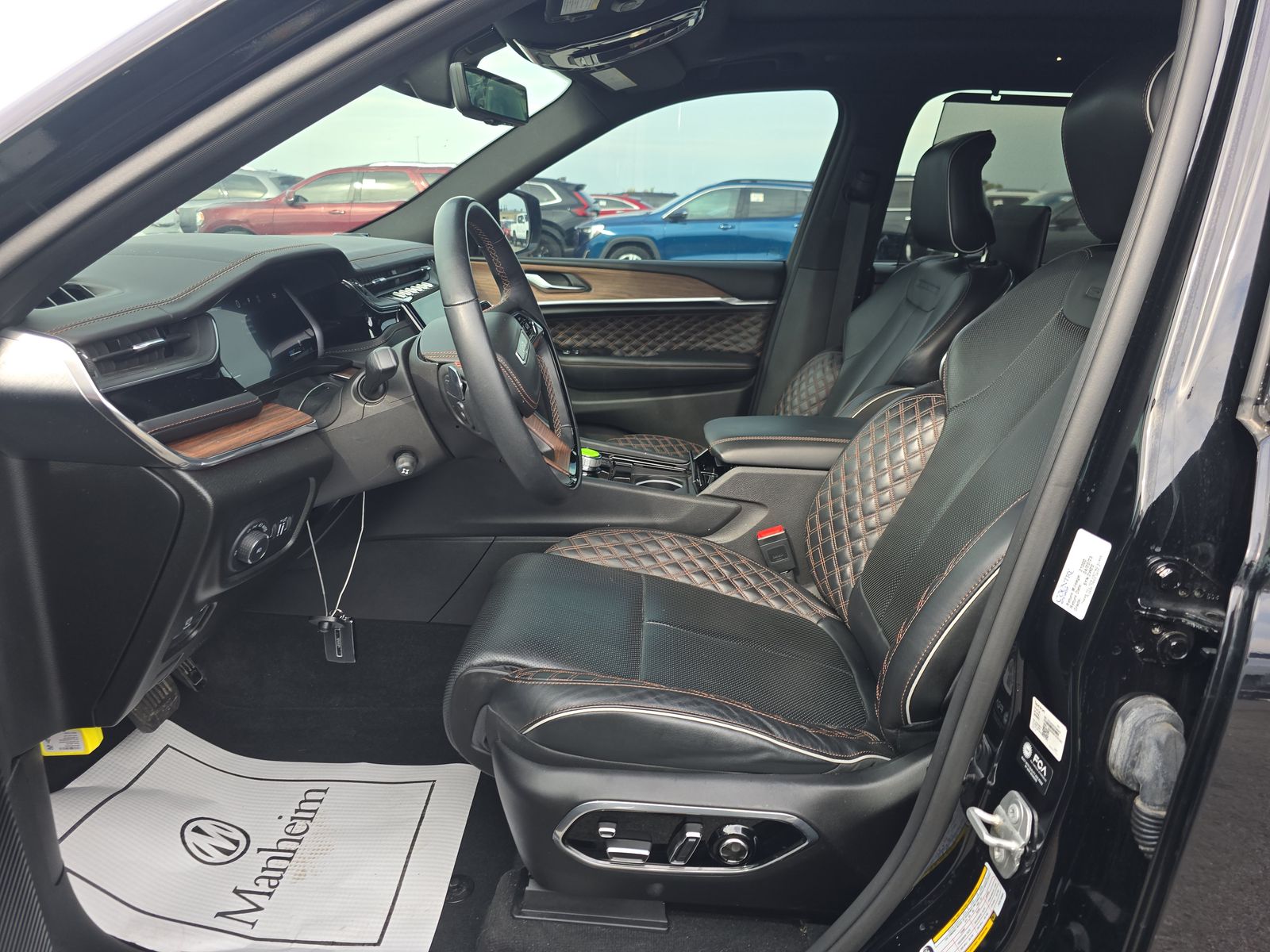 2023 Jeep Grand Cherokee Summit AWD