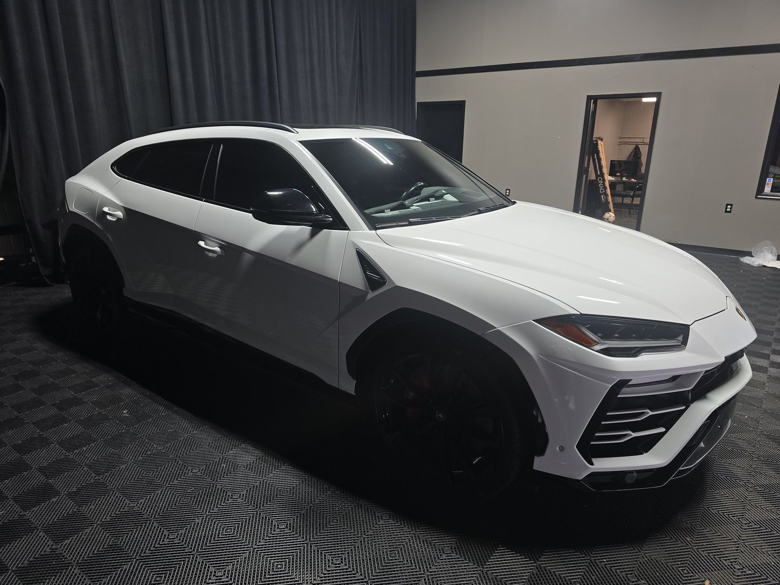 2019 Lamborghini Urus Base AWD