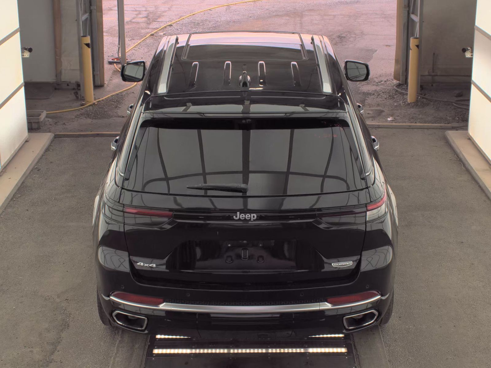 2023 Jeep Grand Cherokee Summit AWD