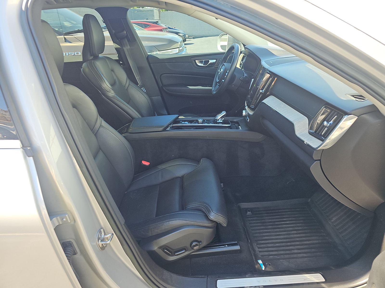 2022 Volvo XC60 B5 Inscription FWD