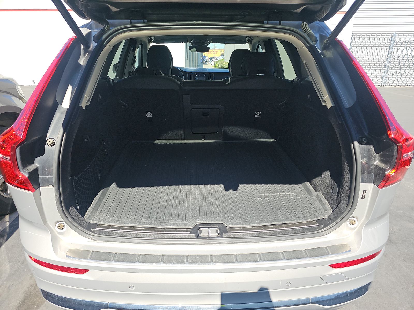 2022 Volvo XC60 B5 Inscription FWD