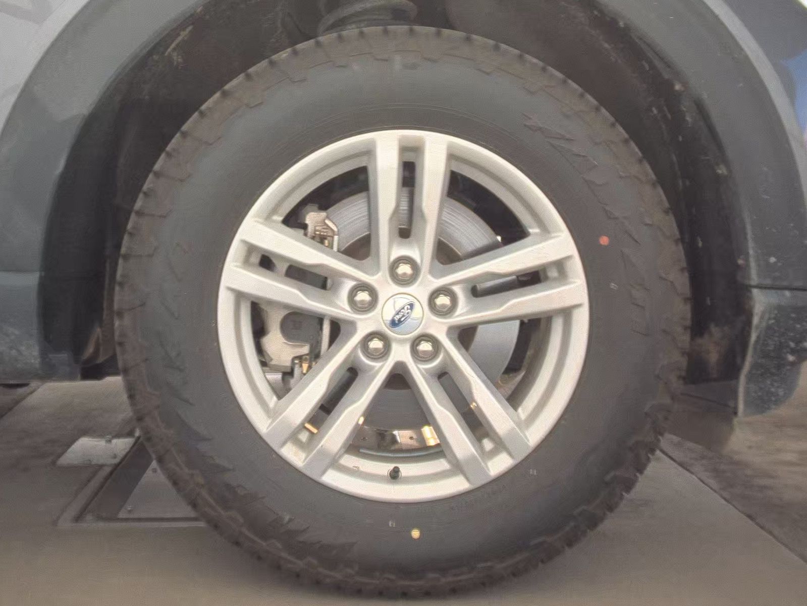 2023 Ford Explorer XLT AWD