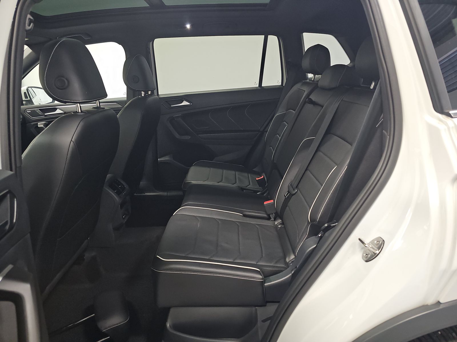 2024 Volkswagen Tiguan 2.0T SEL R-Line AWD