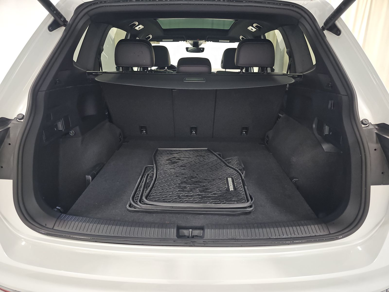 2024 Volkswagen Tiguan 2.0T SEL R-Line AWD