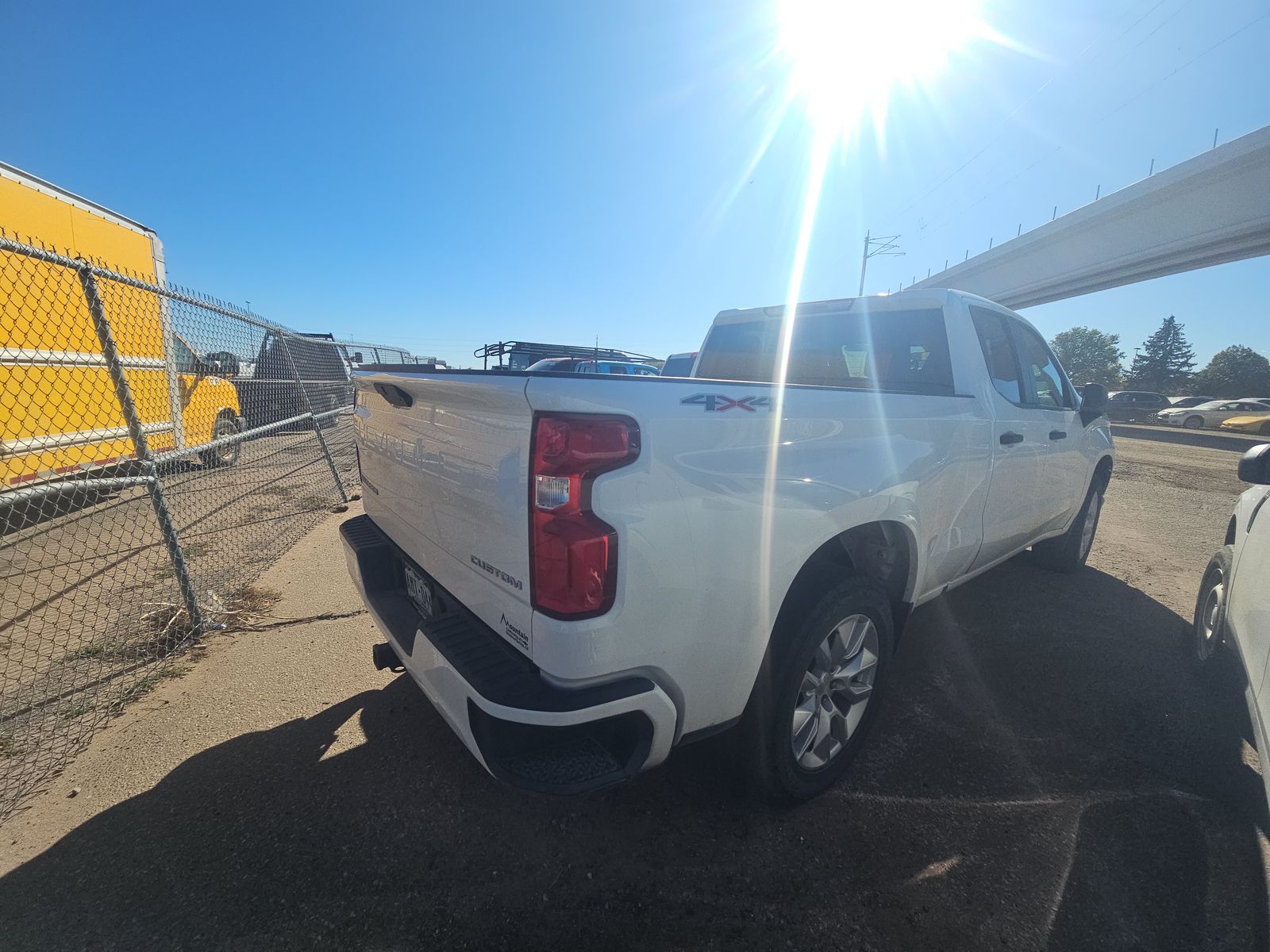 2022 Chevrolet Silverado 1500 Custom AWD