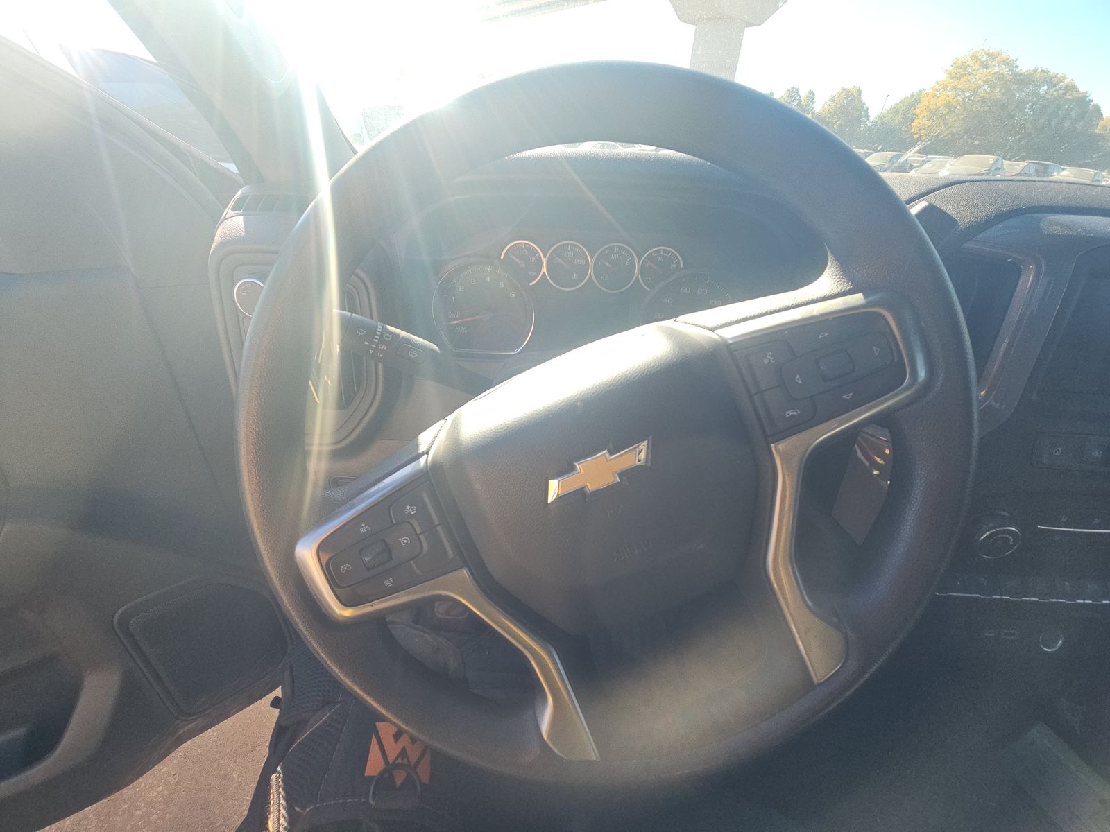 2022 Chevrolet Silverado 1500 Custom AWD