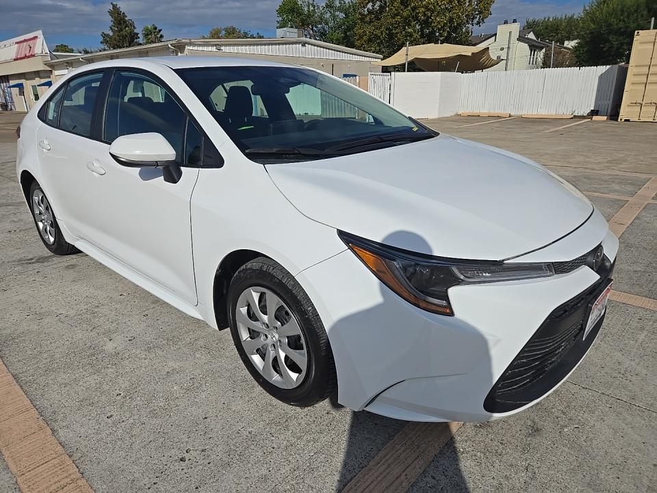 2025 Toyota Corolla LE FWD