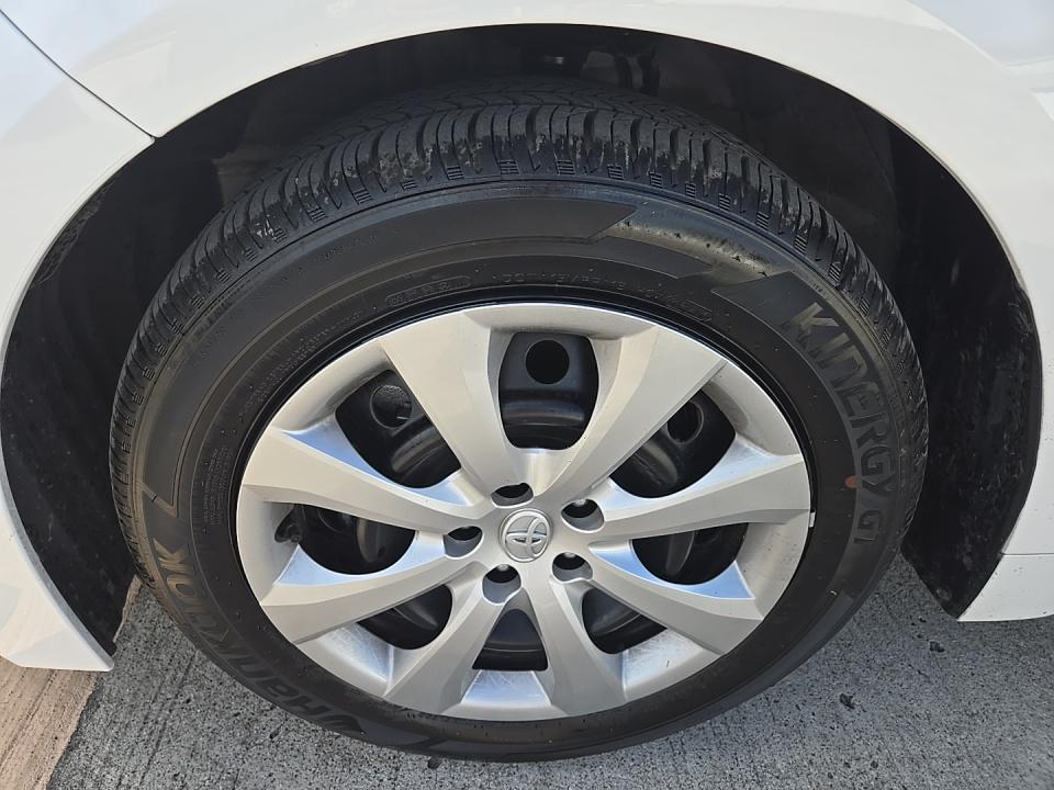 2025 Toyota Corolla LE FWD