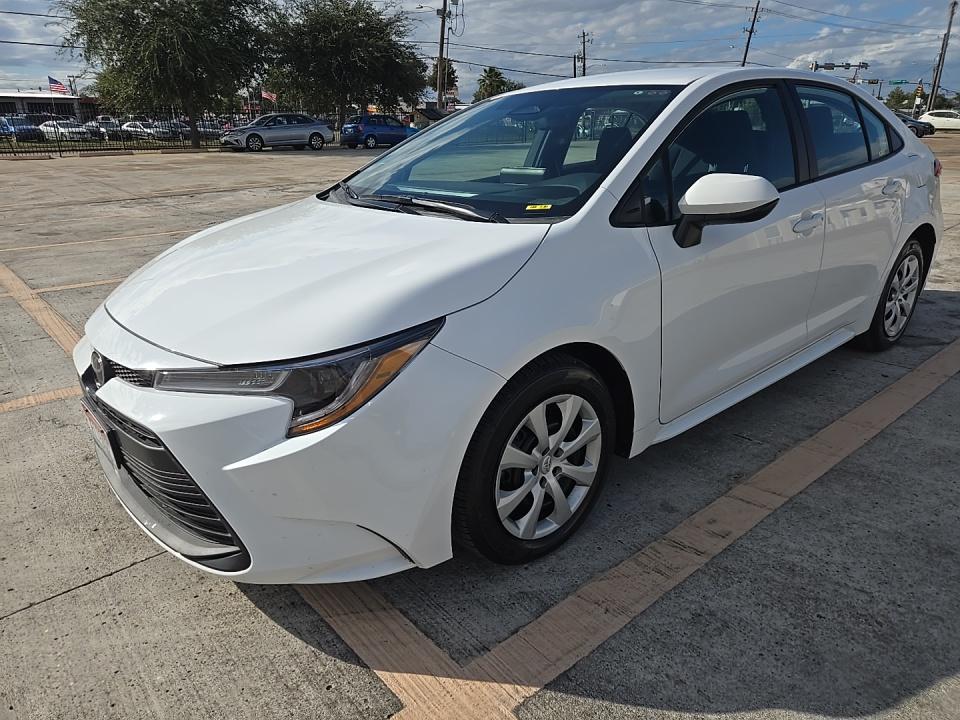2025 Toyota Corolla LE FWD