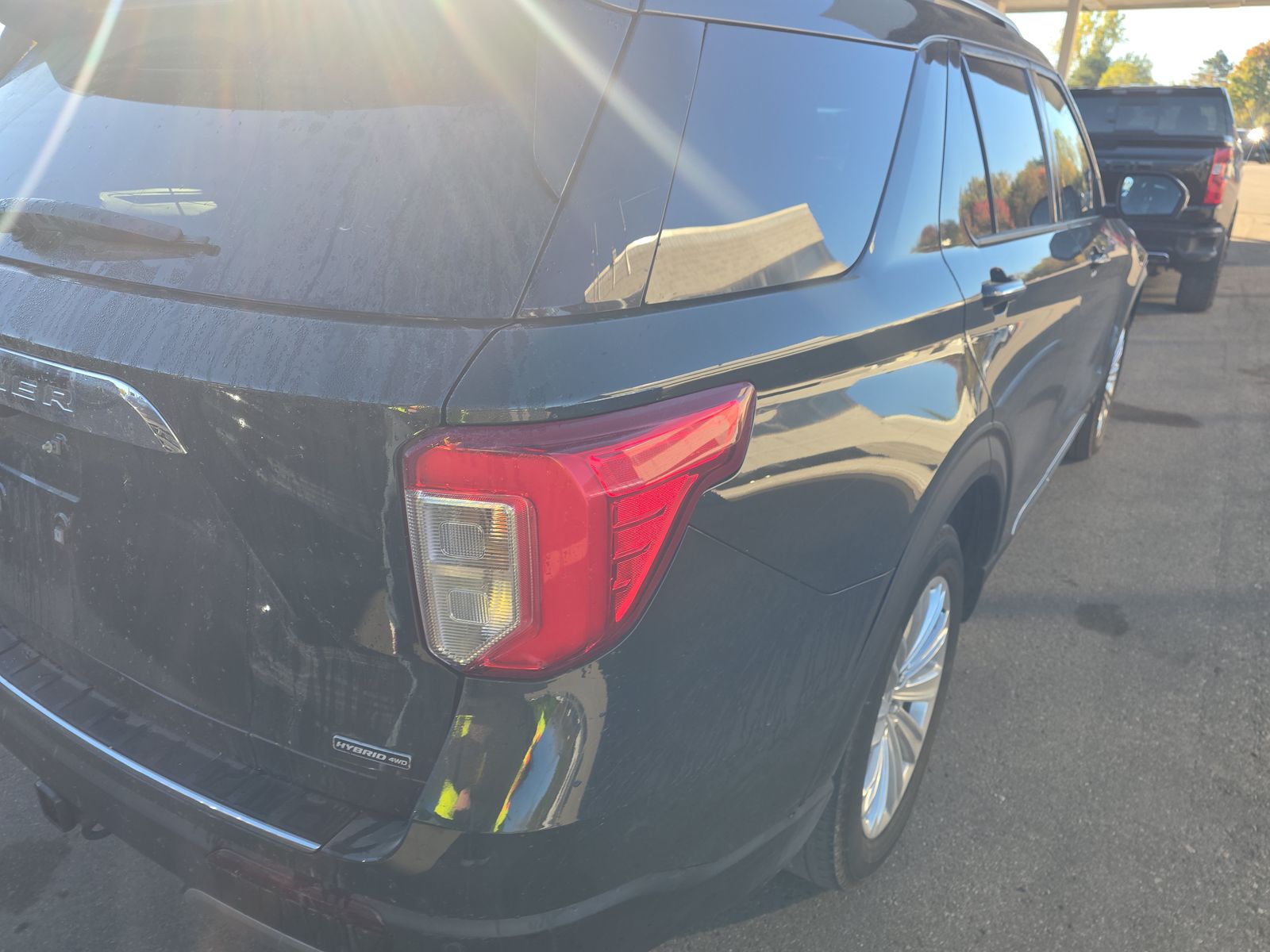 2023 Ford Explorer Hybrid Limited AWD