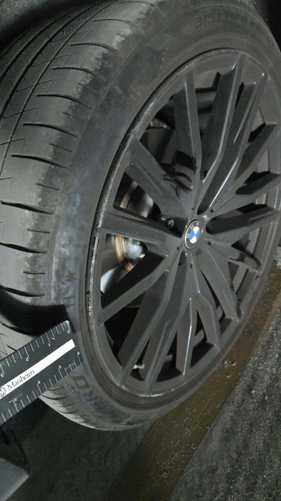 2025 BMW X6 M60i xDrive AWD