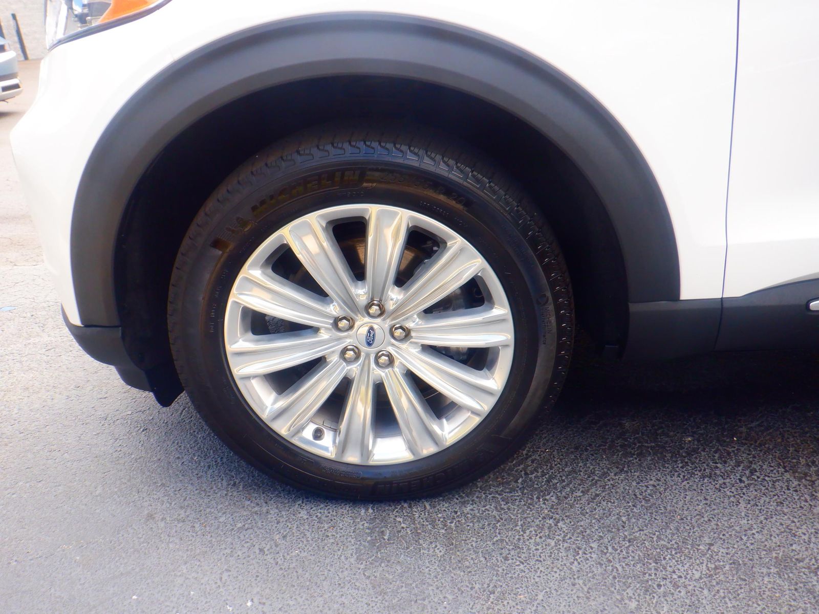 2022 Ford Explorer Hybrid Limited AWD