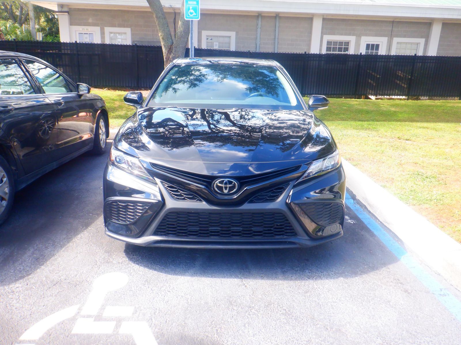 2024 Toyota Camry SE FWD