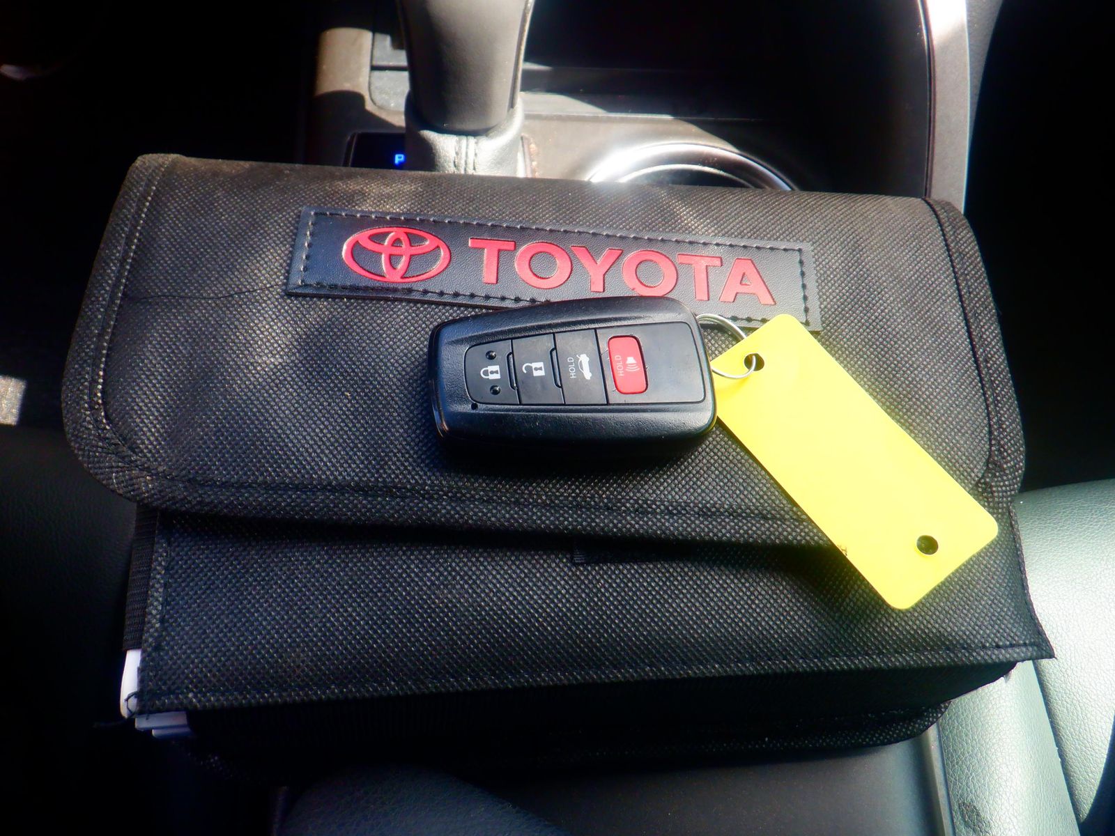 2024 Toyota Camry SE FWD