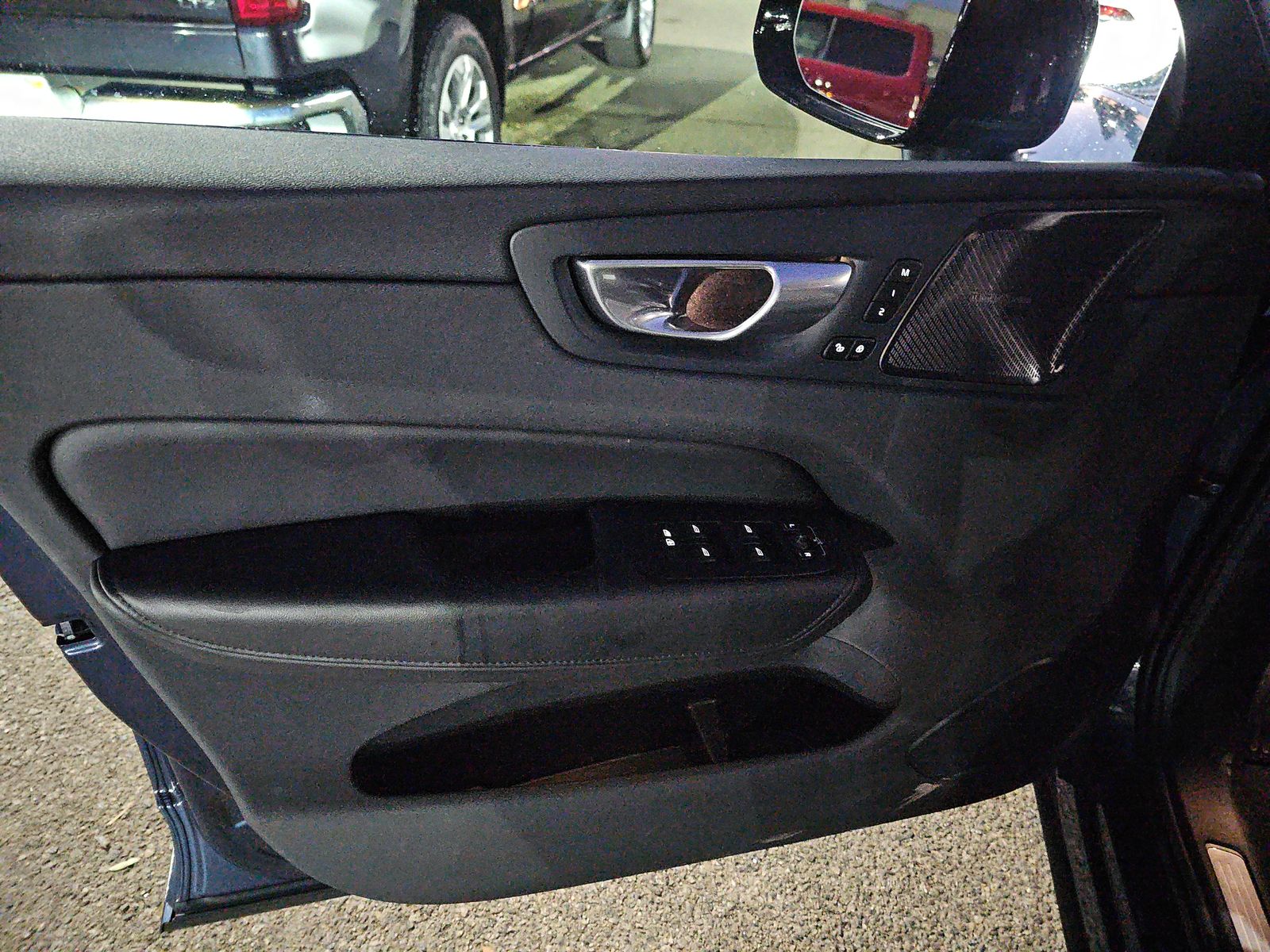 2024 Volvo XC60 B5 Plus AWD